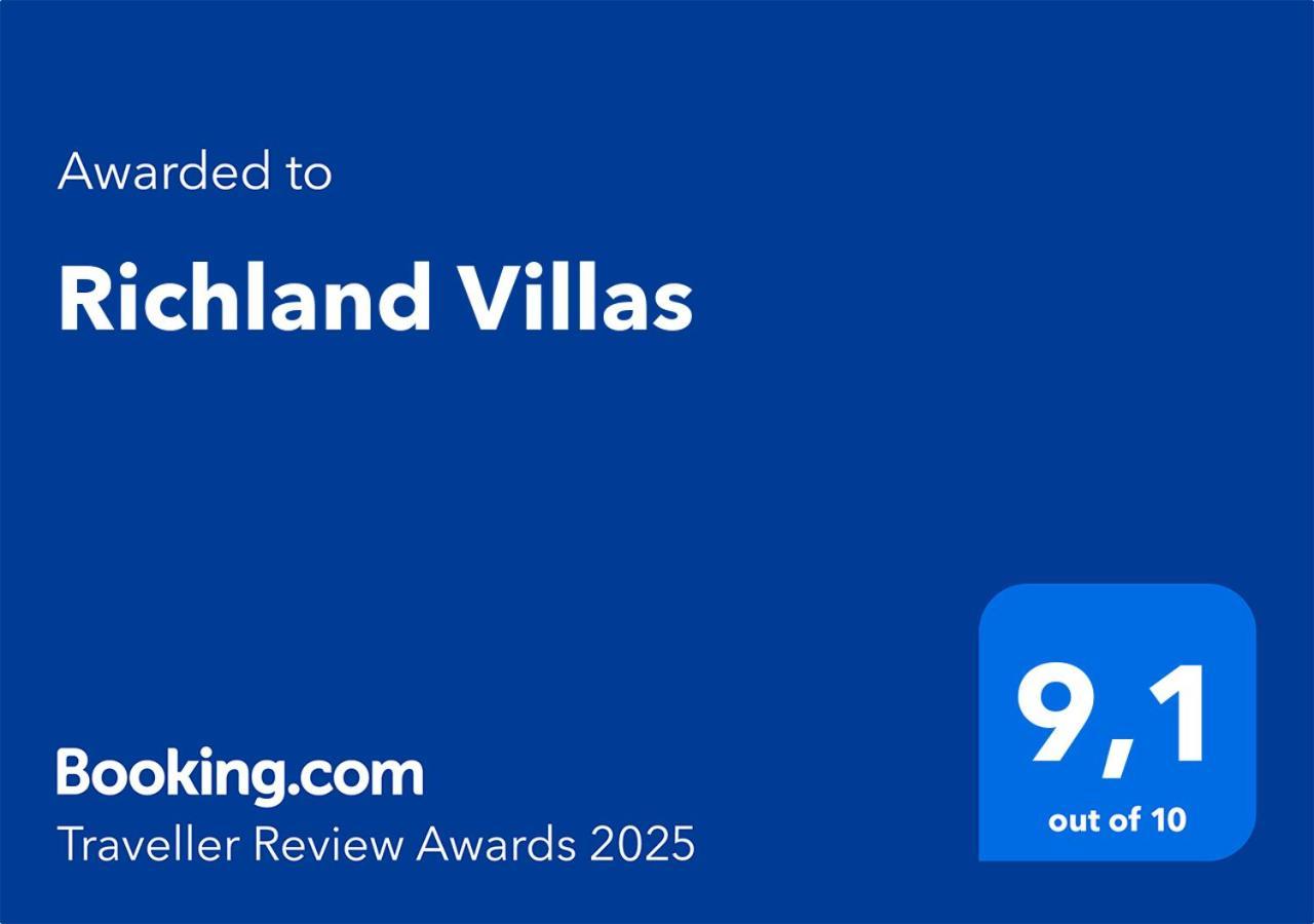 Richland Villas Flic en Flac Exterior photo